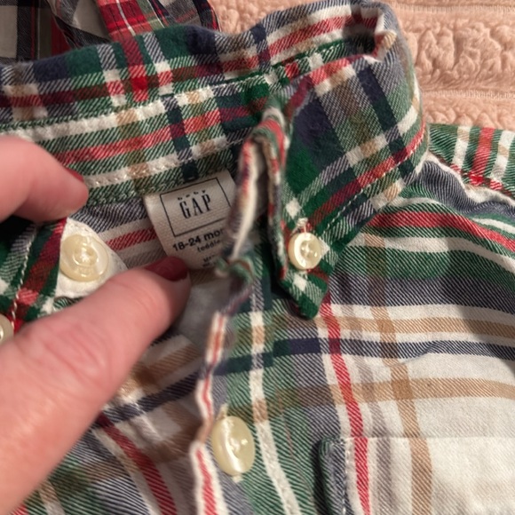 Shirts - Picture 3 of 4